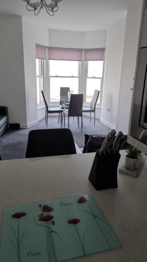apartment 302 241 Marine Rad Morecambe Bagian luar foto
